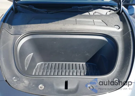 2023 Tesla Model Y Awd/Long Range Dual Motor All-Wheel Drive из США, поврежденный, VIN 7SAYGAEE3PF756915